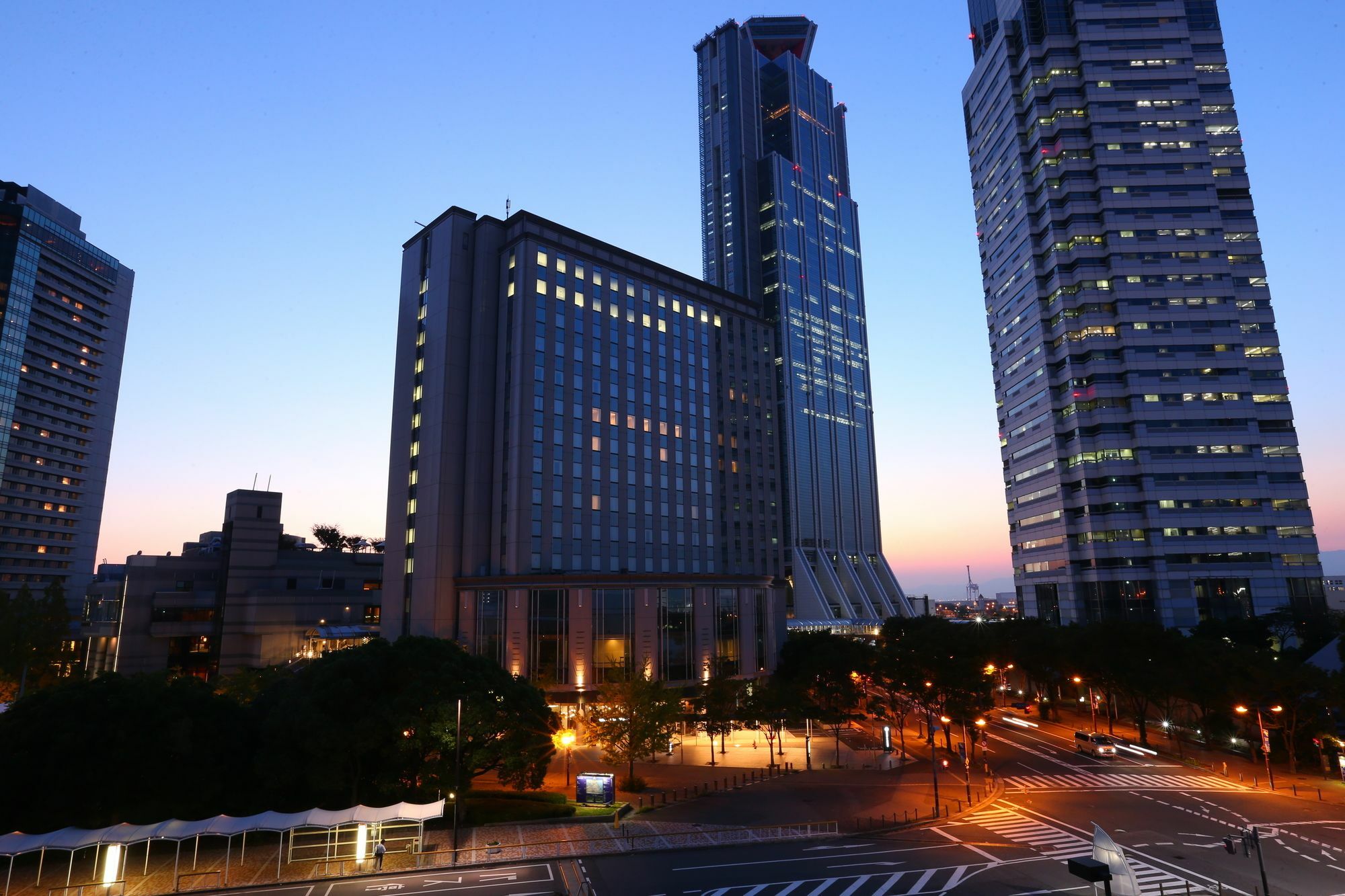 Quintessa Hotel Osaka Bay Exterior photo